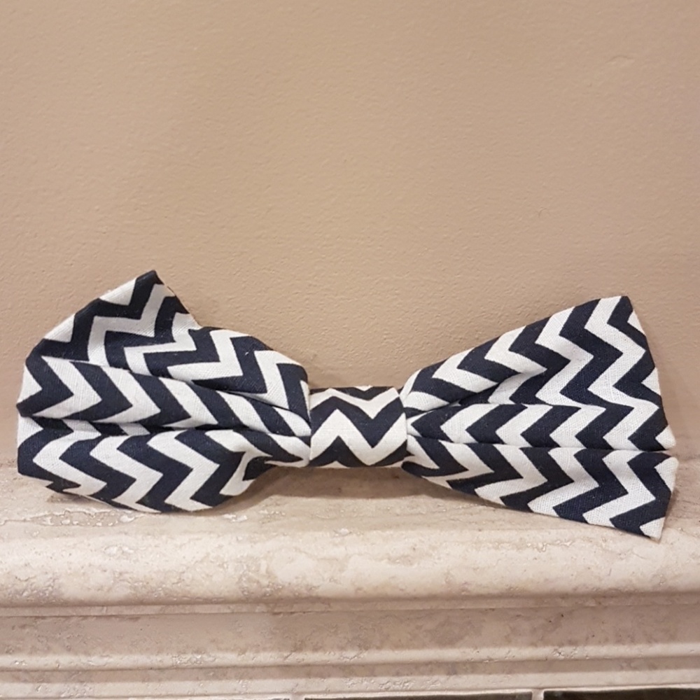 Sold Icing Zig Zag Bow🦋🦋